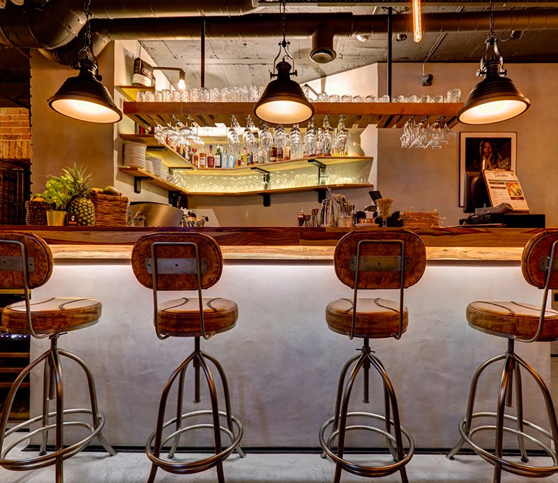 Bar w restauracji indyjskiej Guru w Warszawie